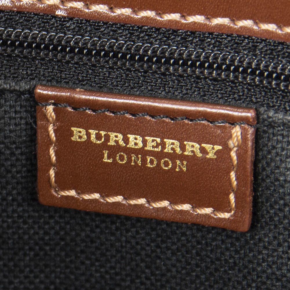 Burberry Medium Tote - Picture 8 of 9